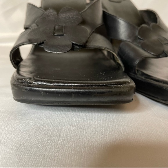 Skechers Black Vintage 90s Y2K Flower Heeled Sandals - Picture 9 of 13